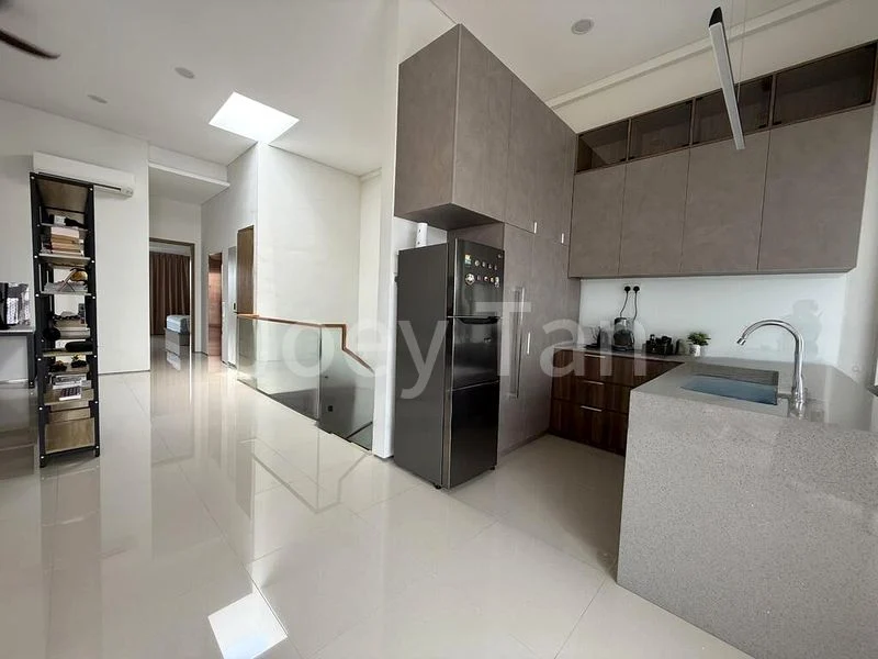 10 Bed Terraced House (Landed) for Sale in Changi Road - Image 12