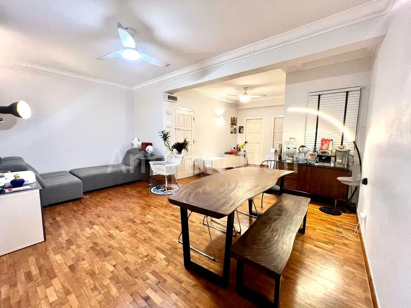 3 Bed Walk-up Apartment (Condo) for Sale in Tiong Bahru Estate - Image 4