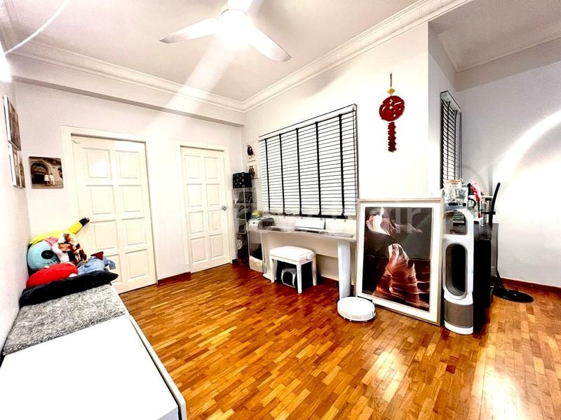 3 Bed Walk-up Apartment (Condo) for Sale in Tiong Bahru Estate - Image 6