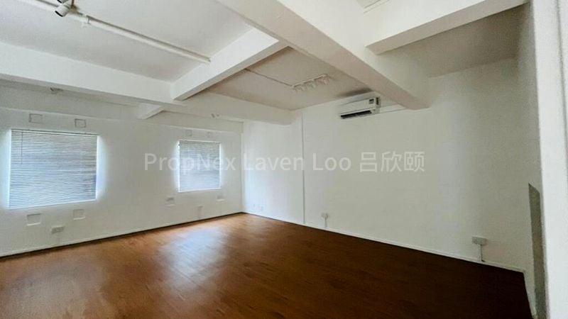 Freehold Industrial Office for Sale: near Macpherson - Image 10