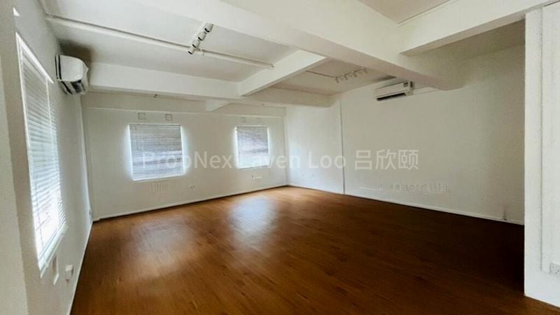 Freehold Industrial Office for Sale: near Macpherson - Image 2