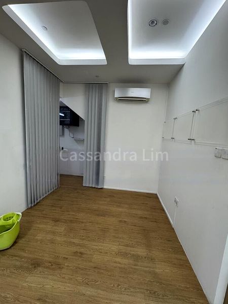 Light Industrial (B1) for Sale: One Commonwealth Lane, a Freehold Shop House - Image 6