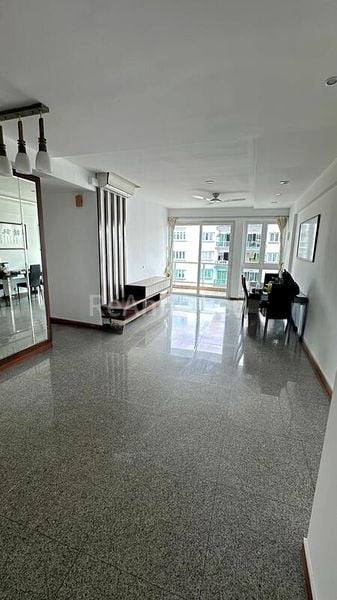 3 Bed Condo for Rent in  The Warren - Image 1
