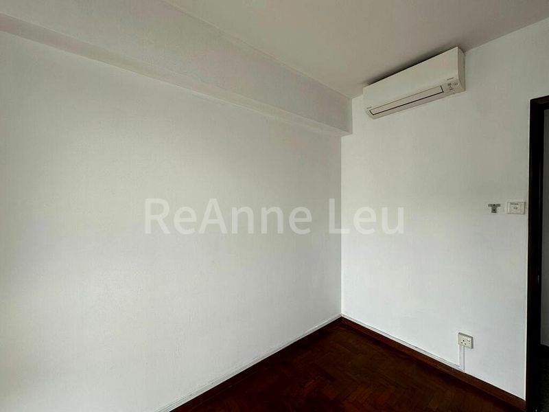 3 Bed Condo for Rent in  The Warren - Image 4