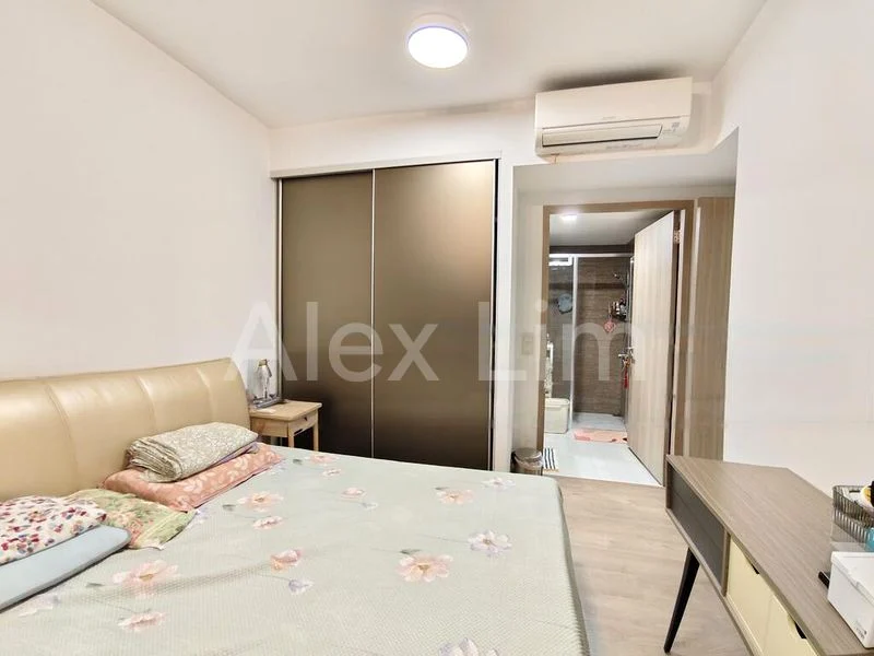 4 Bed Executive Condo for Sale in  Sol Acres - Image 1