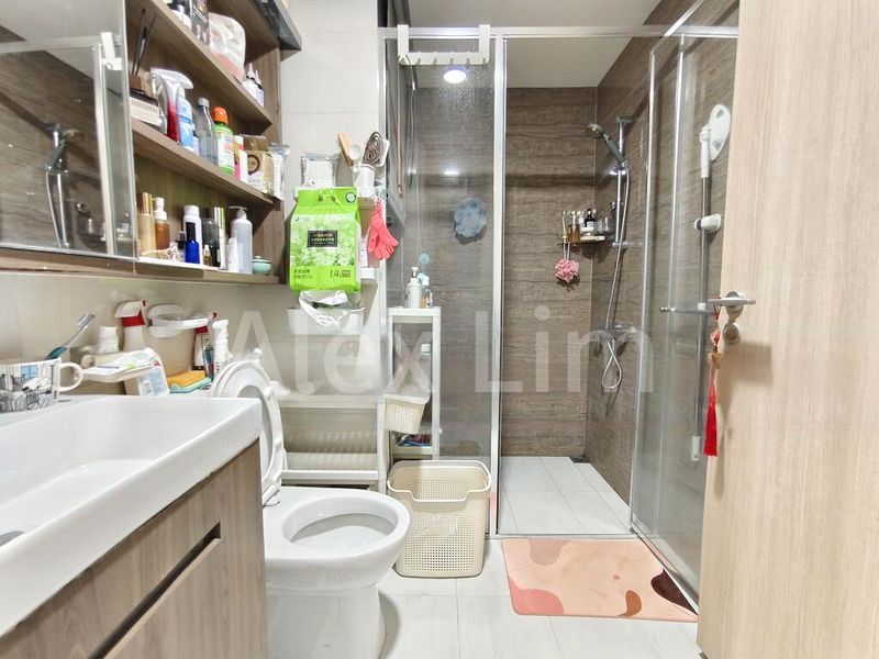 4 Bed Executive Condo for Sale in  Sol Acres - Image 11
