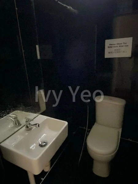 Shop / Shophouse for Rent: Ang Mo Kio Avenue 8 - Centrally Positioned AMK Hub - Consistently High Footfall - Highly Visible - Image 2