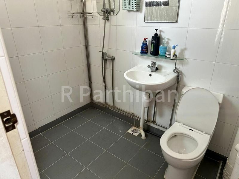 3 Room (3A) HDB for Sale in 213 Tampines Street 23 - Image 6