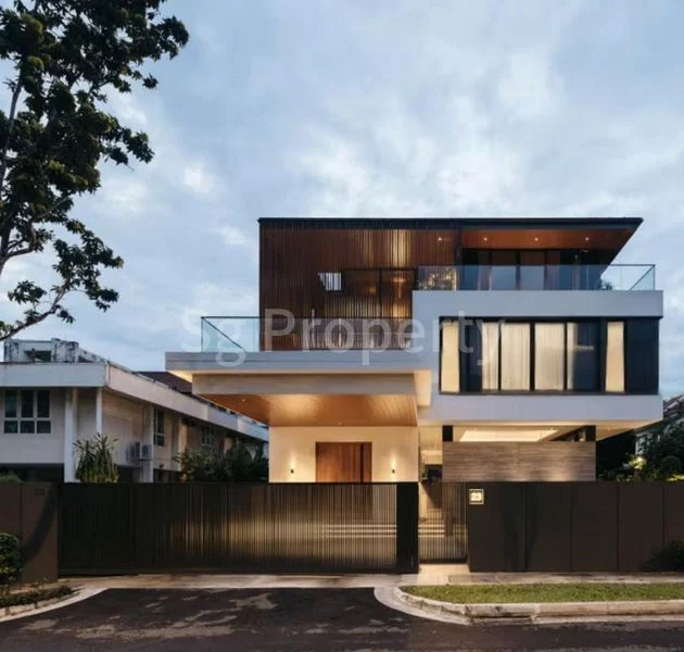 5 Bed Bungalow (Landed) for Sale in  Clementi Park - Image 1