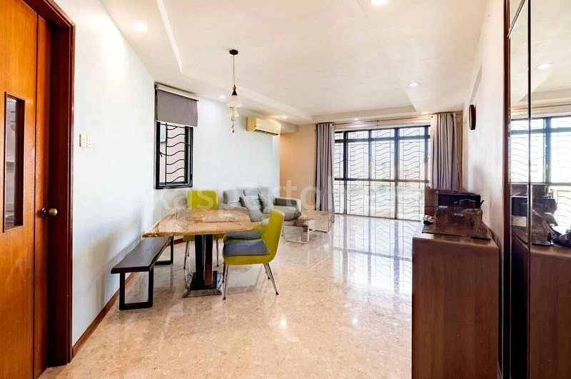 3 Bed Condo for Sale in  Summerdale - Image 2