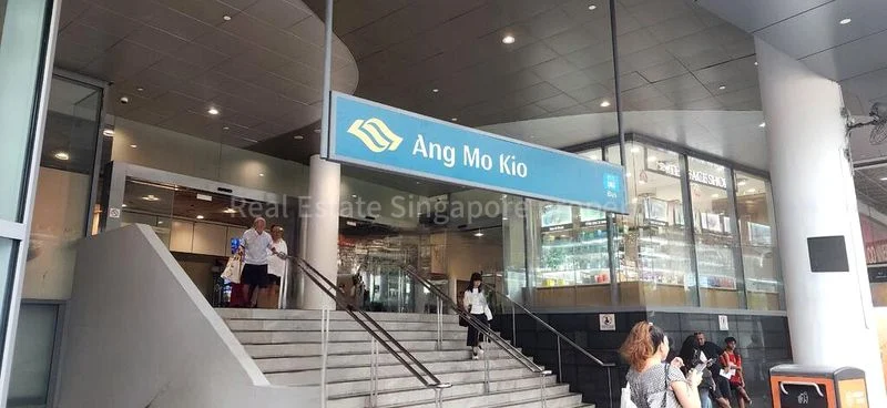 Shop / Shophouse for Sale: 709 Ang Mo Kio Avenue 8 - Image 2