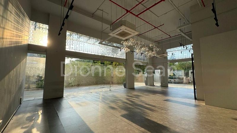 Meissa: 1,200 Sq Ft Shop, 2,500 Sq Ft Complex on 1st Street - Image 4