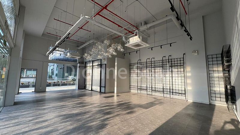 Meissa: 1,200 Sq Ft Shop, 2,500 Sq Ft Complex on 1st Street - Image 12