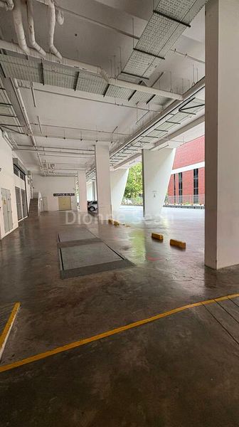 Meissa: 1,200 Sq Ft Shop, 2,500 Sq Ft Complex on 1st Street - Image 7