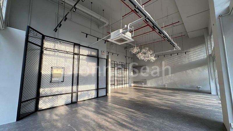 Meissa: 1,200 Sq Ft Shop, 2,500 Sq Ft Complex on 1st Street - Image 11