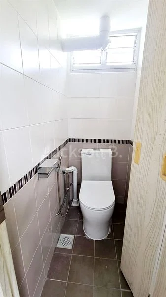 4 Room (4I) HDB for Rent in 75 Marine Drive - Image 9