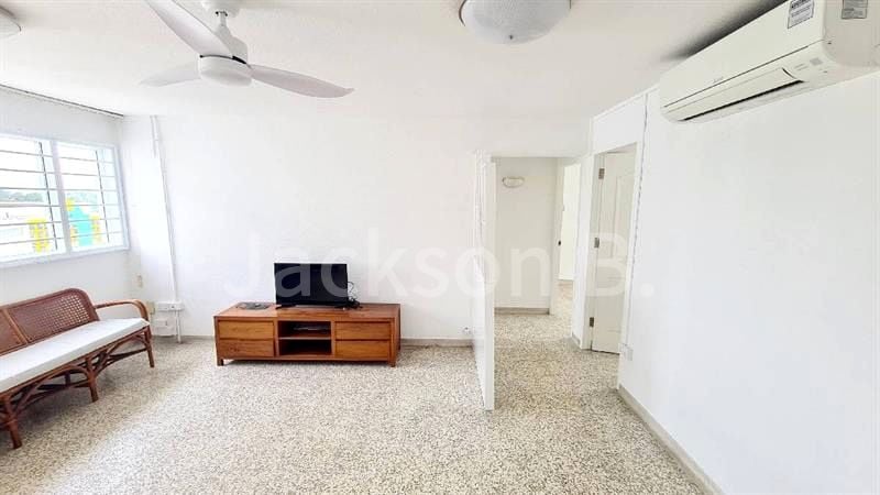 4 Room (4I) HDB for Rent in 75 Marine Drive - Image 2