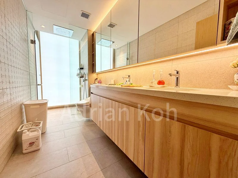 5 Bed Terraced House (Landed) for Sale in  Opera Estate - Image 8