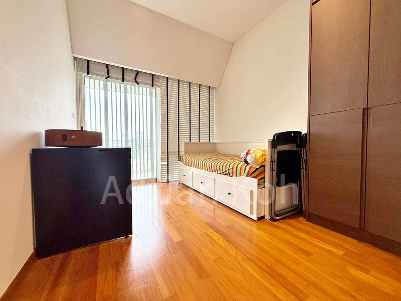 5 Bed Terraced House (Landed) for Sale in  Opera Estate - Image 7