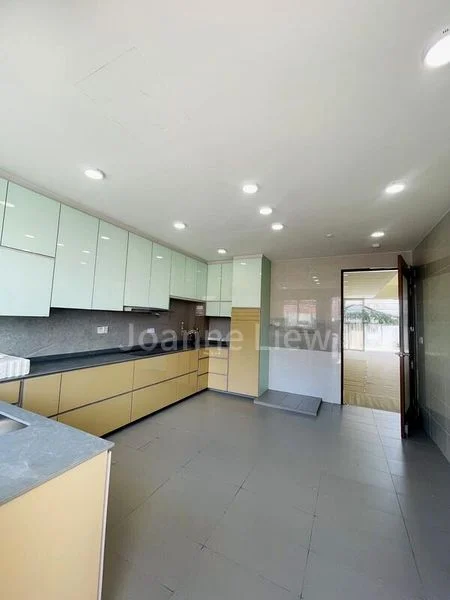 6 Bed Terraced House (Landed) for Rent in  Ang Mo Kio Avenue 3 - Image 2