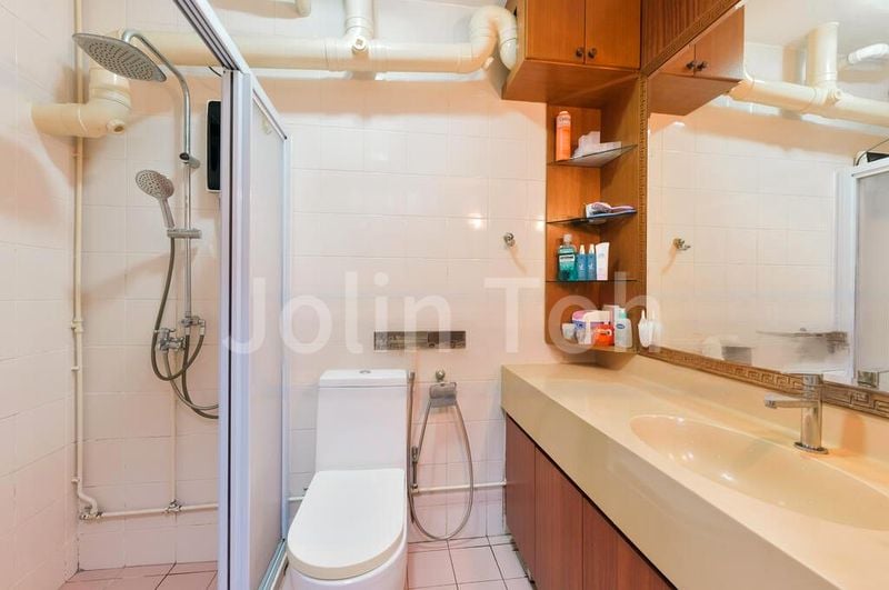 Executive HDB for Sale in 115 Ho Ching Road - Image 5