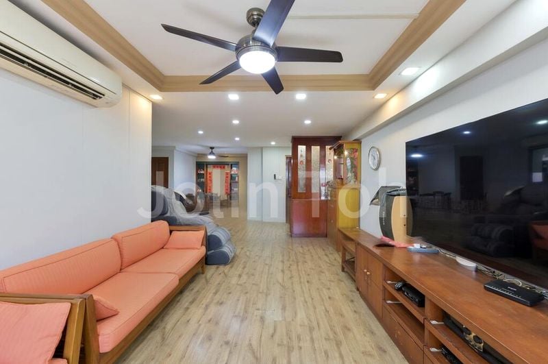 Executive HDB for Sale in 115 Ho Ching Road - Image 2