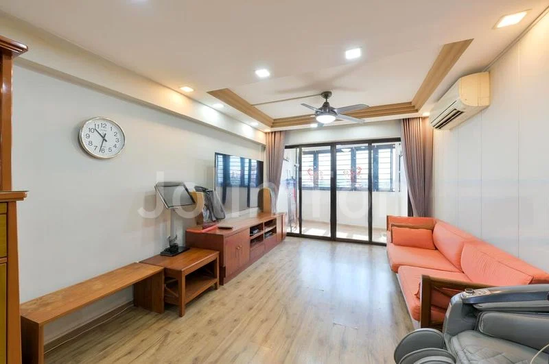 Executive HDB for Sale in 115 Ho Ching Road - Image 1