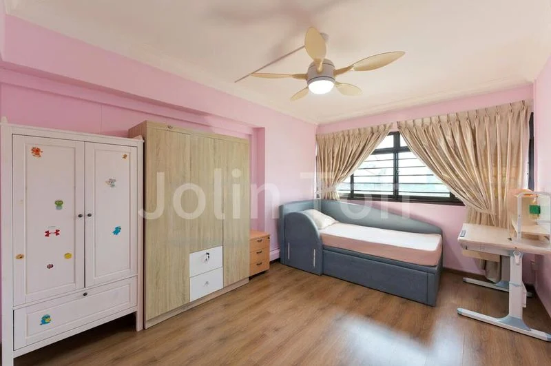 Executive HDB for Sale in 115 Ho Ching Road - Image 9