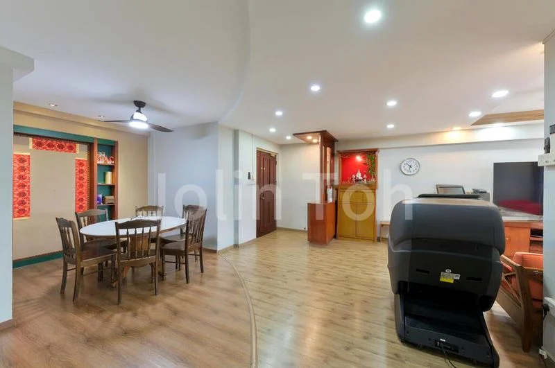 Executive HDB for Sale in 115 Ho Ching Road - Image 3