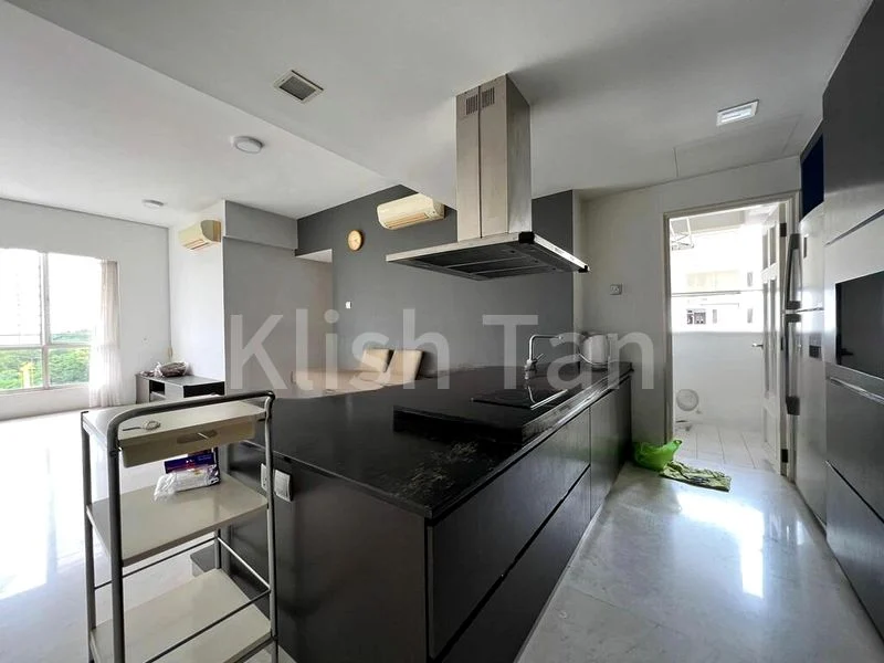 3 Bed Condo for Rent in  Castle Green - Image 1