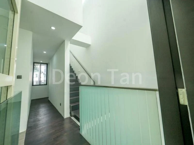 4 Bed Terraced House (Landed) for Sale in  ONE-TWO-SIX Cairnhill Arts Centre - Image 1