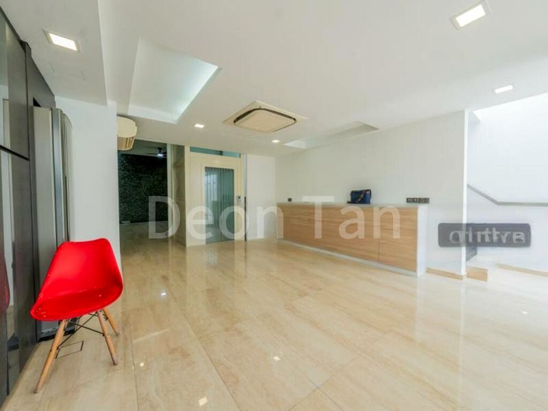 4 Bed Terraced House (Landed) for Sale in  ONE-TWO-SIX Cairnhill Arts Centre - Image 8