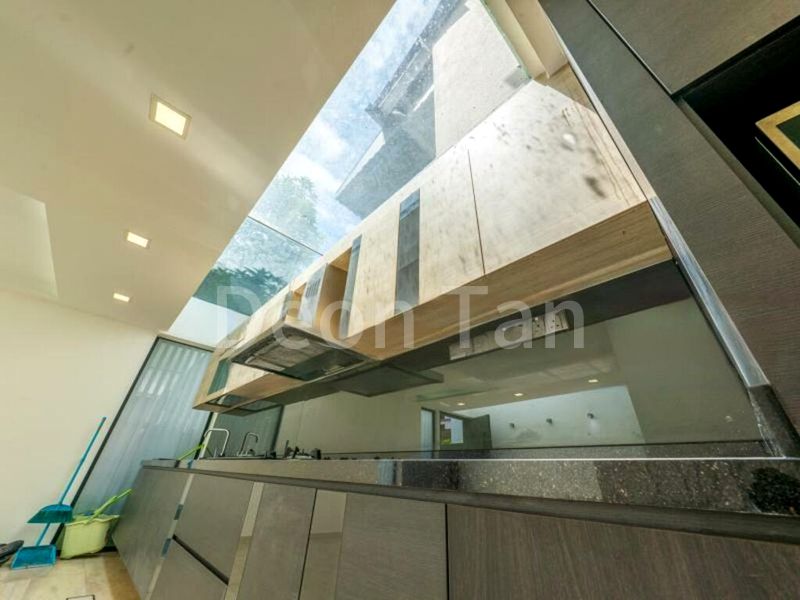 4 Bed Terraced House (Landed) for Sale in  ONE-TWO-SIX Cairnhill Arts Centre - Image 9