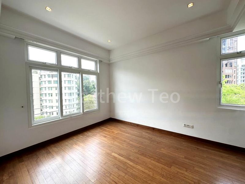 3 Bed Condo for Rent in  The Balmoral Spring - Image 2
