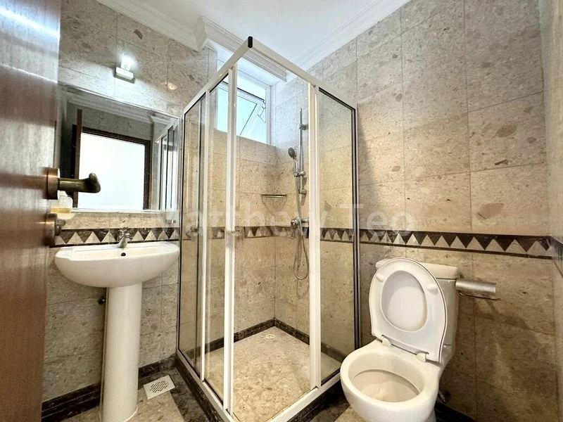 3 Bed Condo for Rent in  The Balmoral Spring - Image 11