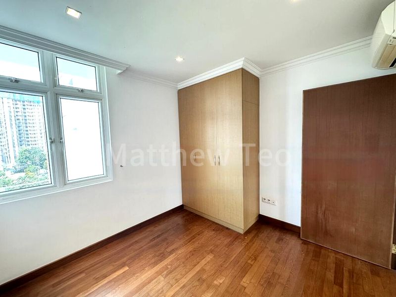 3 Bed Condo for Rent in  The Balmoral Spring - Image 8