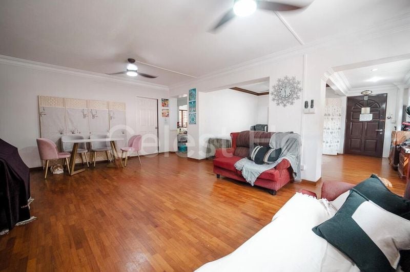 5 Room (5I) HDB for Sale in  842B Tampines Street 82 - Image 11