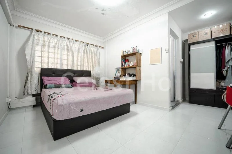 5 Room (5I) HDB for Sale in  842B Tampines Street 82 - Image 3