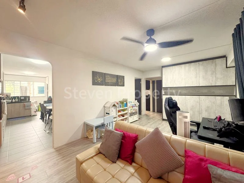 Common Room (HDB) for Rent in  404 Yishun Avenue 6 - Image 6