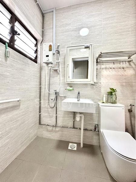 Executive HDB for Rent in  824 Yishun Street 81 - Image 11