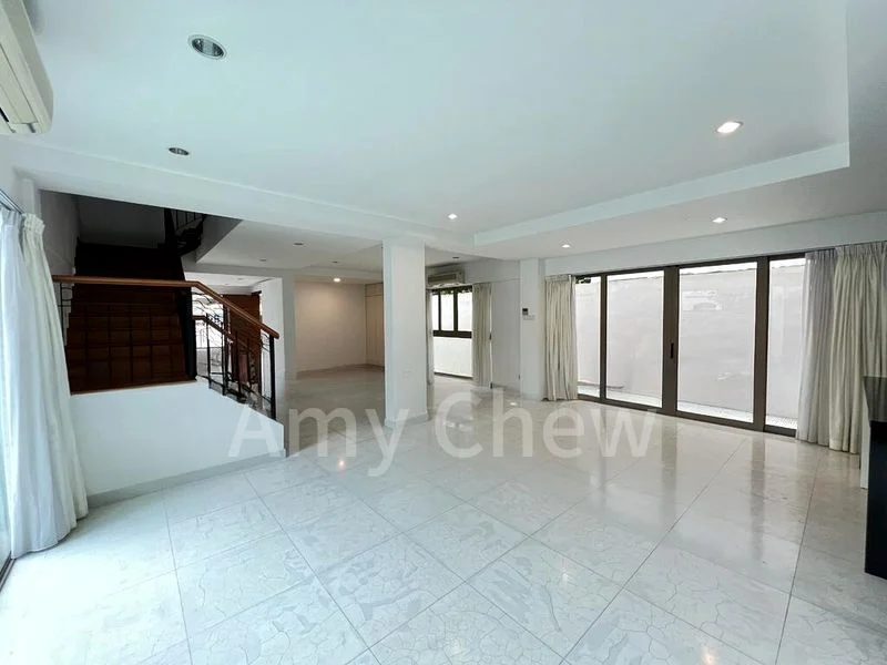 7 Bed Bungalow (Landed) for Rent in  Duchess Residences - Image 8