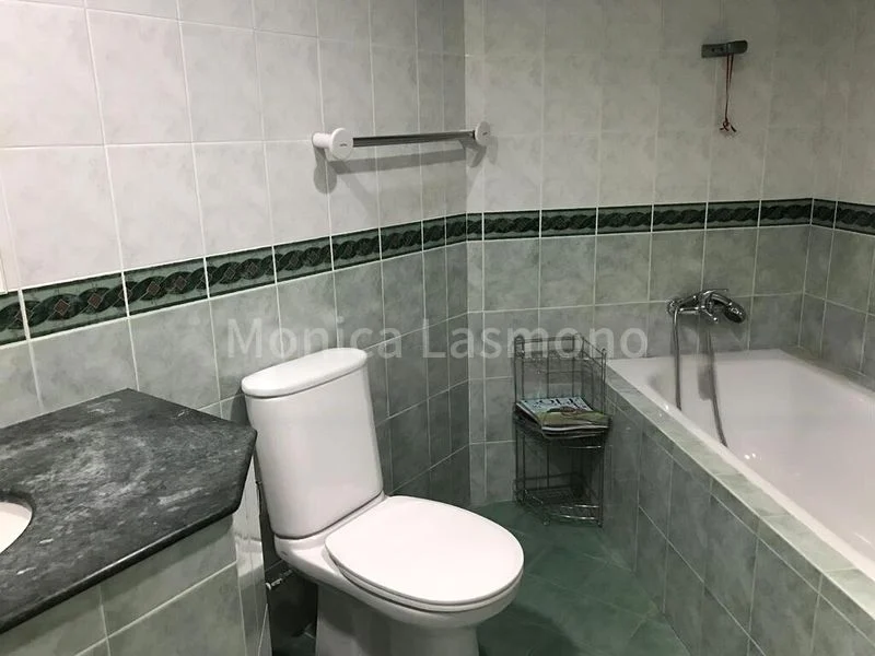 4 Bed Condo for Sale in  Yew Mei Green - Image 10