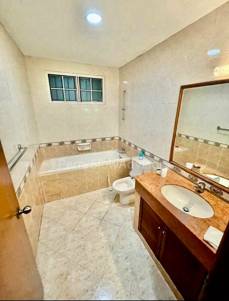 6 Bed Semi-Detached House (Landed) for Sale in  Cactus Green - Image 9