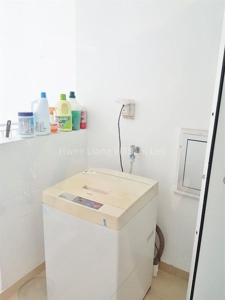 2 Bed Condo for Sale in  Waterview - Image 5