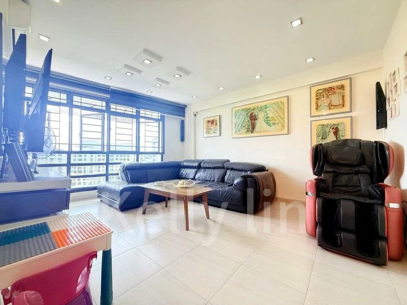 5 Room (5I) HDB for Sale in  492 Admiralty Link - Image 2
