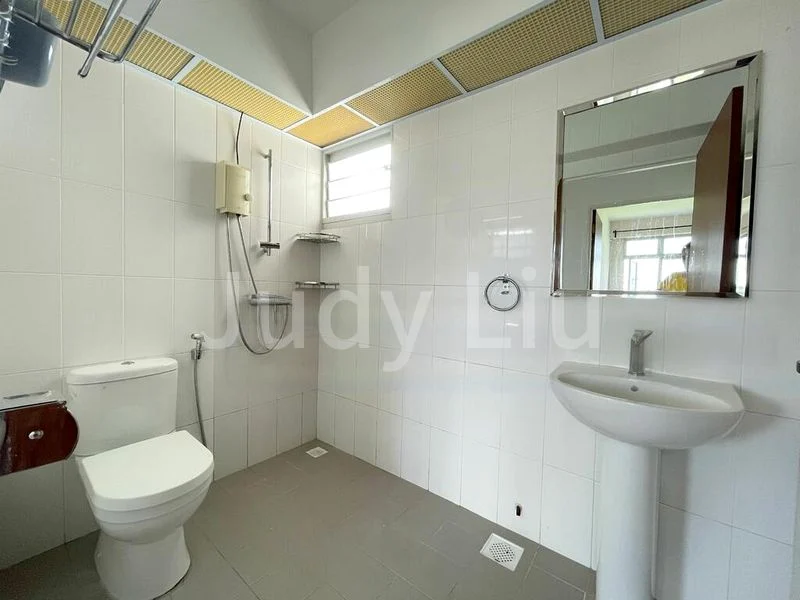 5 Room (5A) HDB for Rent in  812C Choa Chu Kang Avenue 7 - Image 3