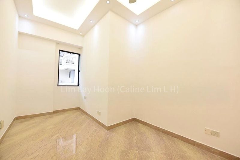 5 Bed Condo for Rent in  Spring Grove - Image 5