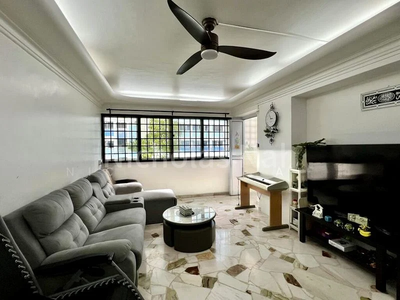 4 Room (4A) HDB for Sale in 119 Pasir Ris Street 11 - Image 1