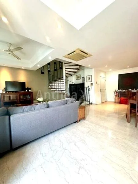 4 Bed Condo for Sale in  The Park Vale - Image 7