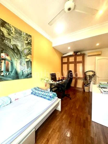 4 Bed Condo for Sale in  The Park Vale - Image 4